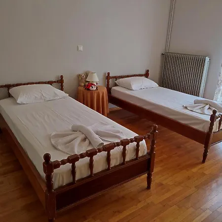 Thea Court Clio & Erato PalaiónTsiflíkion